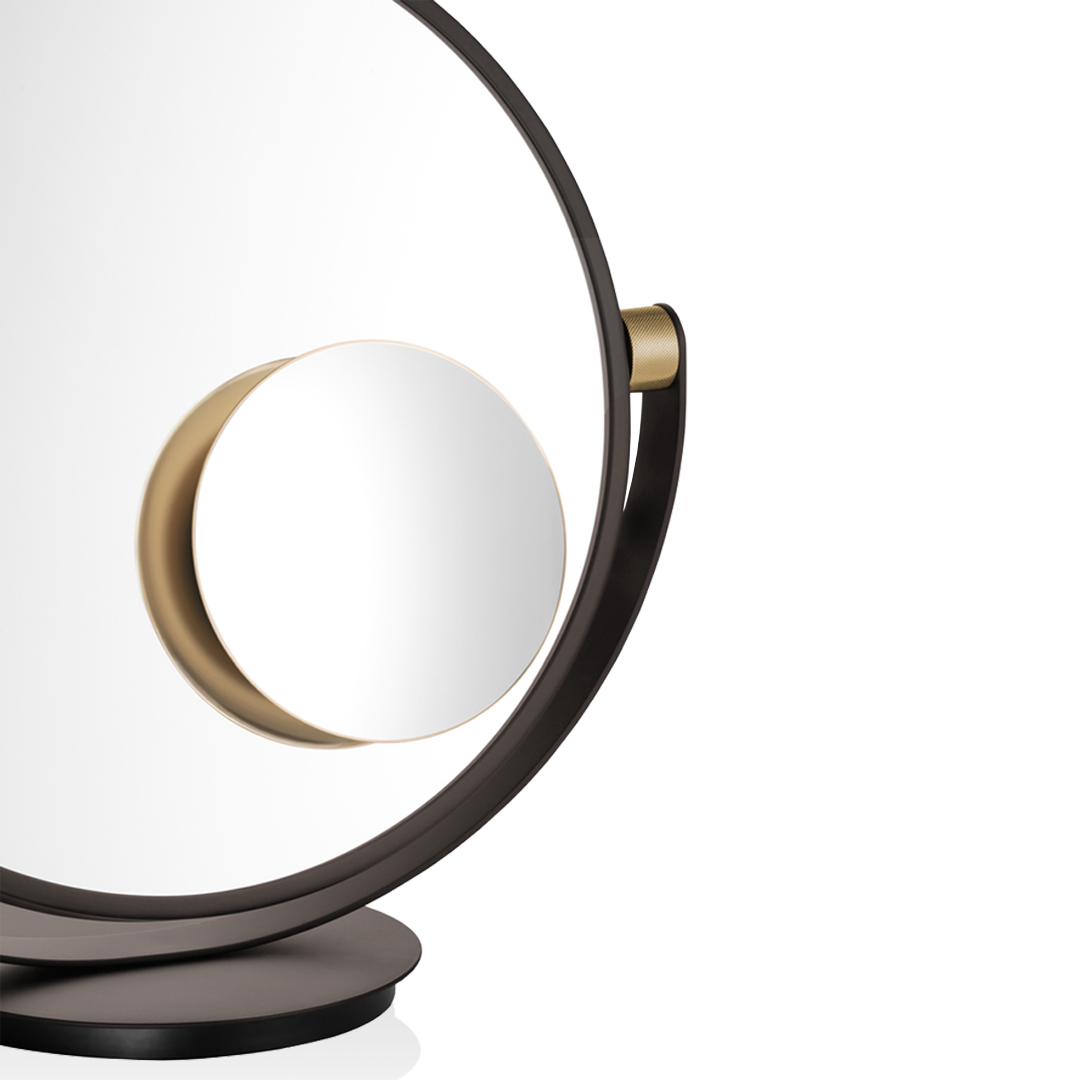 Plugmirror